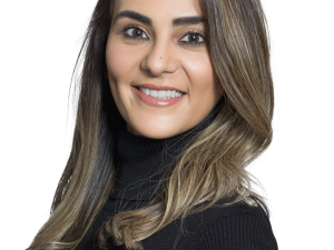 Portrait Photo of Divya Pandove Narula